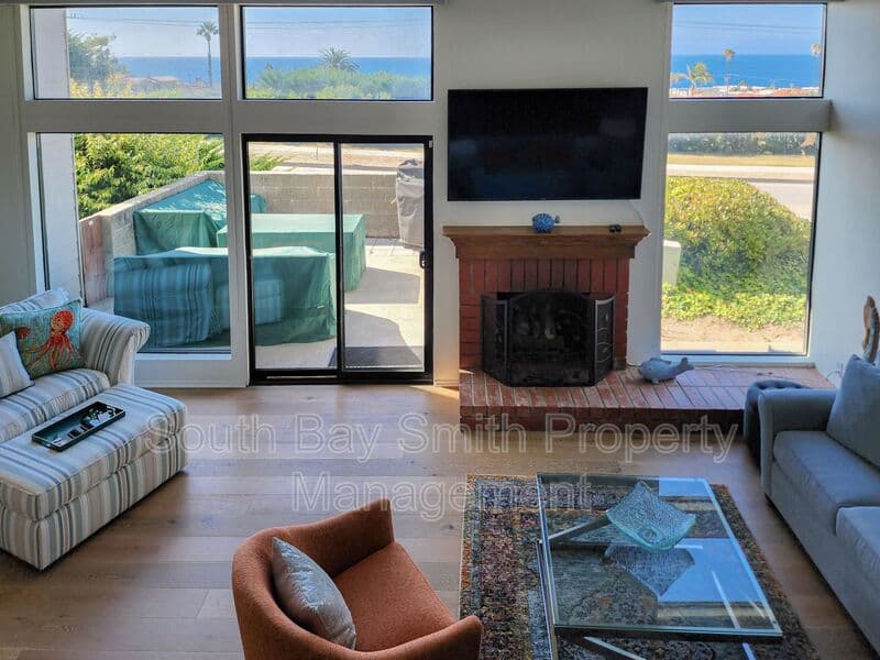 Redondo Beach Condo: 420 Palos Verdes Blvd
