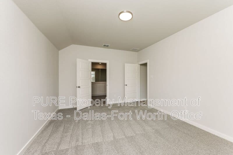 Princeton House: 3908 Edmondson Drive