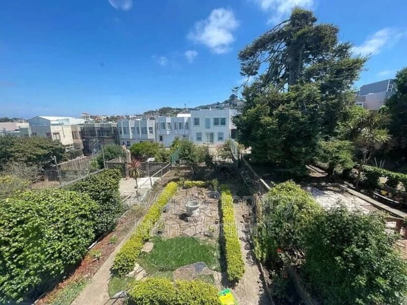 San Francisco Condo: 1666 24th Avenue