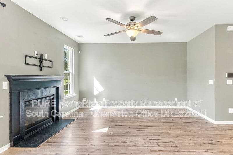 Moncks Corner House: 253 Catawba Branch Way