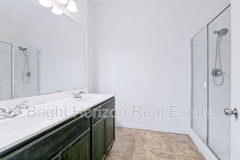Fort Worth House: 1440 Gallina Trail
