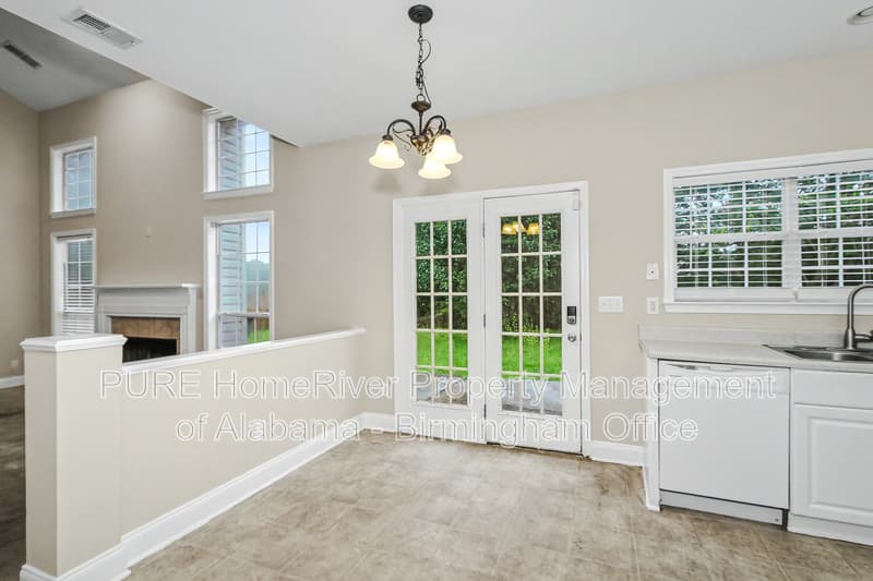 Helena House: 963 Old Cahaba Drive