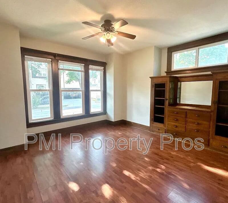 Waukesha Condo: 424 W College Ave