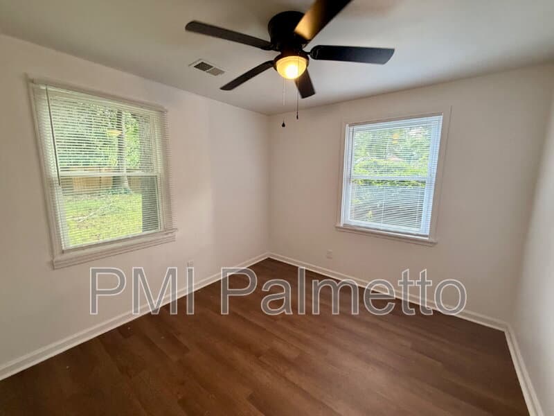 Columbia Condo: 1319 Hendrix St