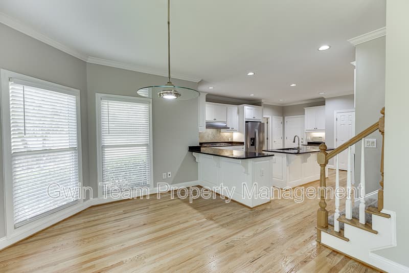 Duluth House: 9345 Riverclub Pkwy