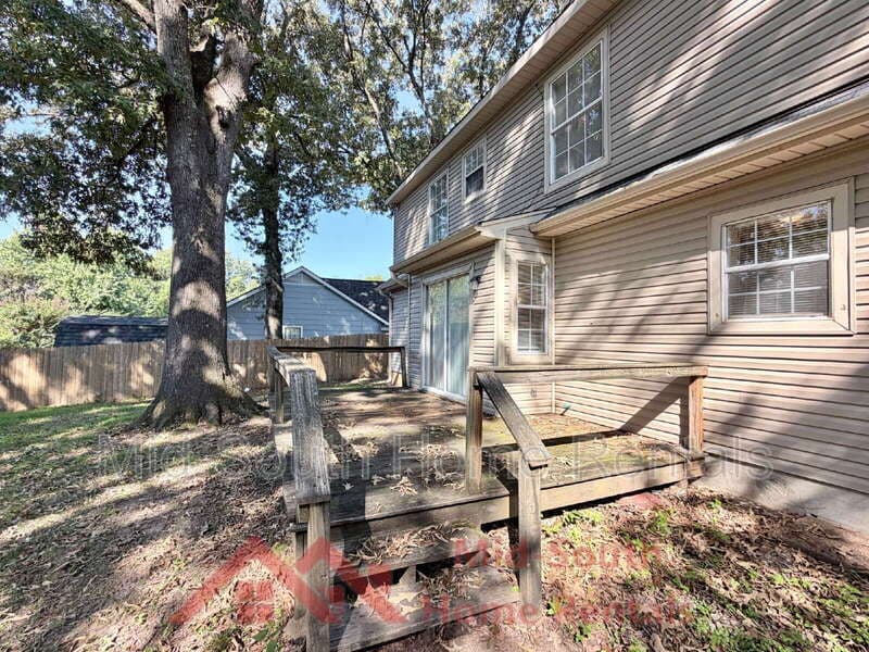 Memphis House: 5667 Crievewood Dr