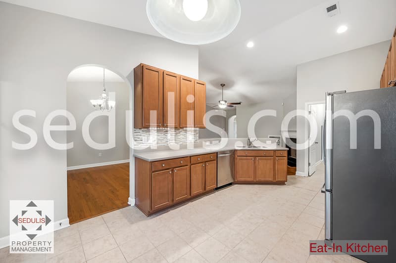 Moncks Corner House: 114 Maywood Drive