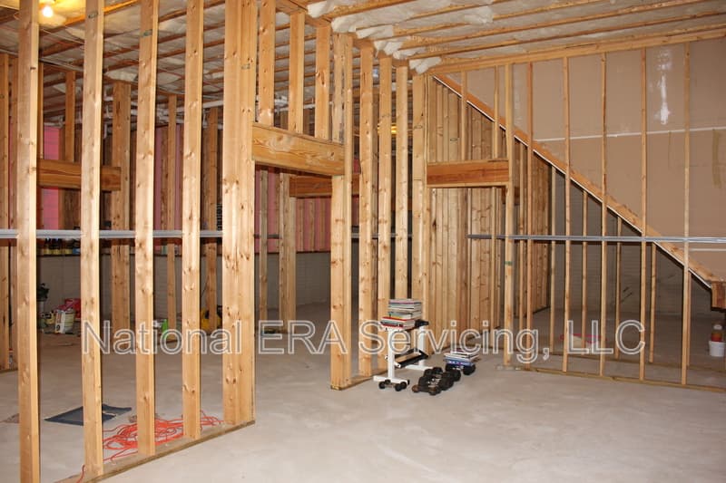 Locust Grove House: 704 Emertrey Dr