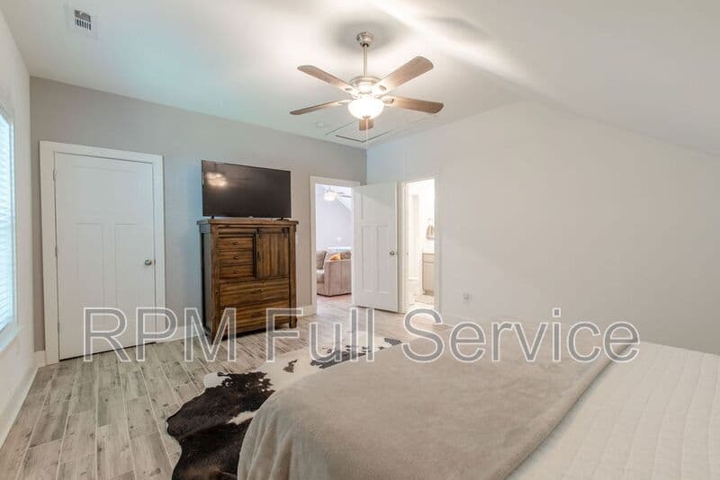 Nashville Condo: 1021 College Ave