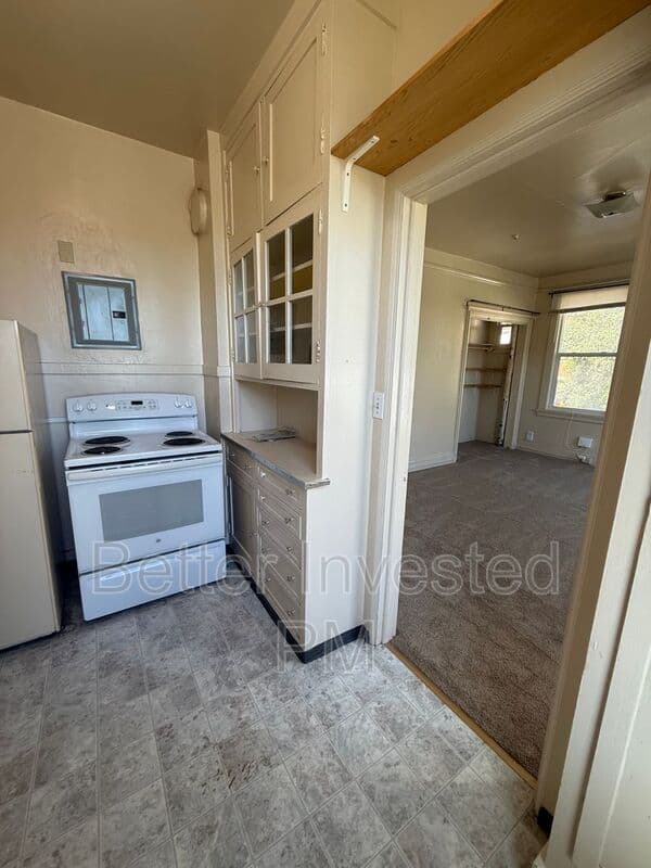 Santa Rosa Condo: 526 B St
