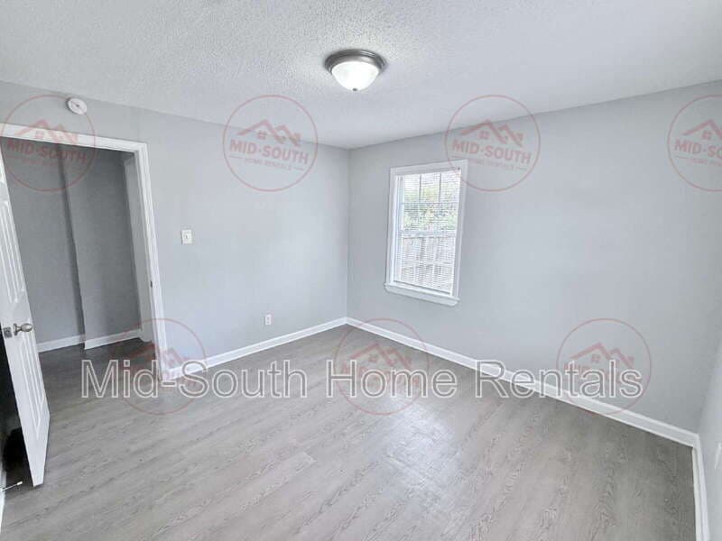 Memphis Condo: 77 Eastview Drive