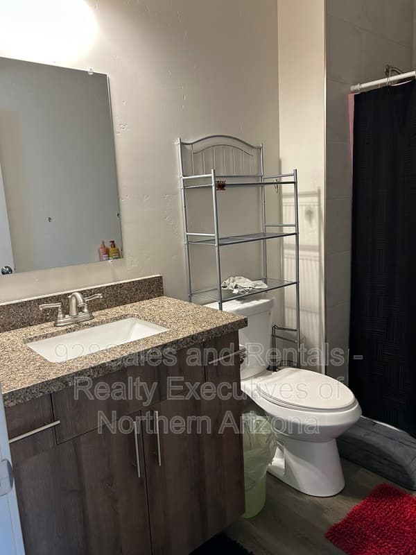 Flagstaff Townhome: 2107 N West St