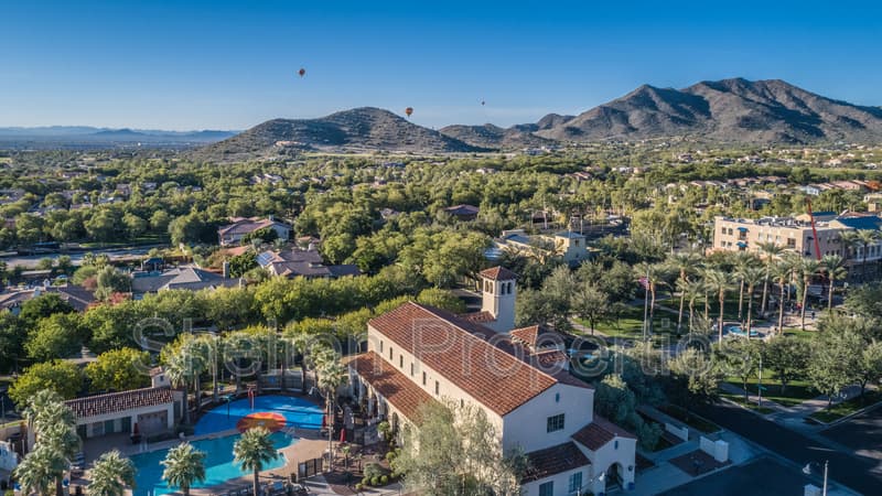 Buckeye House: 4301 N Golf Dr