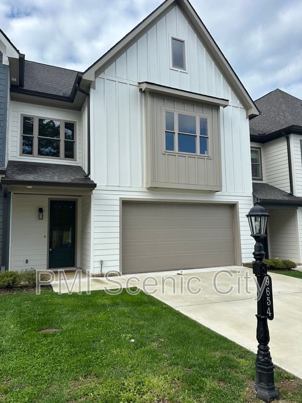 Ooltewah House: 9654 Dutton Ln