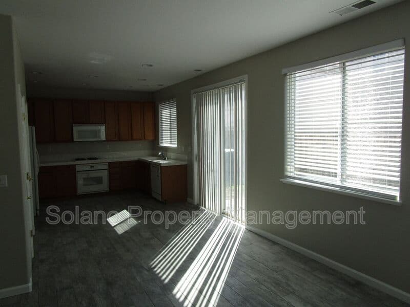 Fairfield House: 553 Refosco Ct
