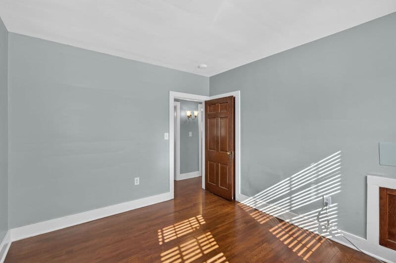 Newport News Condo: 318 61st St - 318