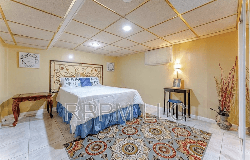 Bayonne Condo: 23 Sycamore Road