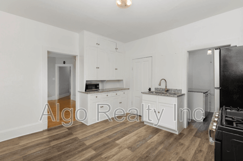Minneapolis Condo: 3449 Snelling Avenue - Unit 3451