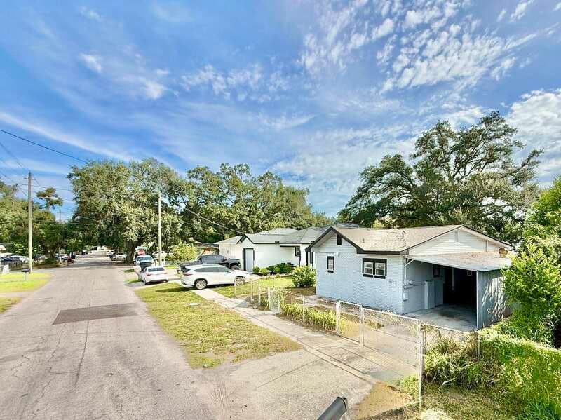 Tampa House: 8213 North Elmer Street