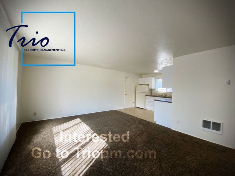 Eugene Condo: 3515 E Amazon Drive
