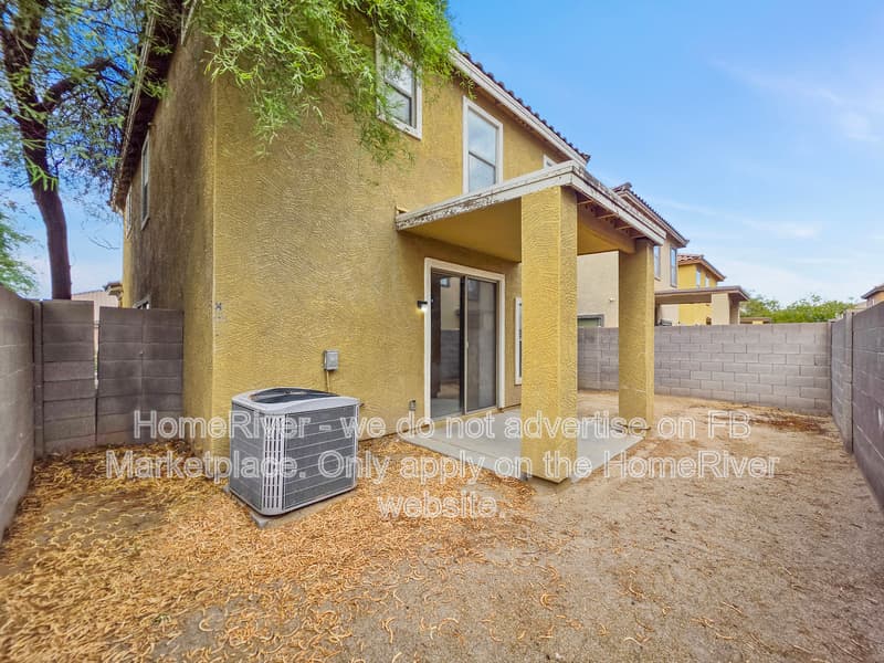 Laveen House: 6435 W Sophie Ln