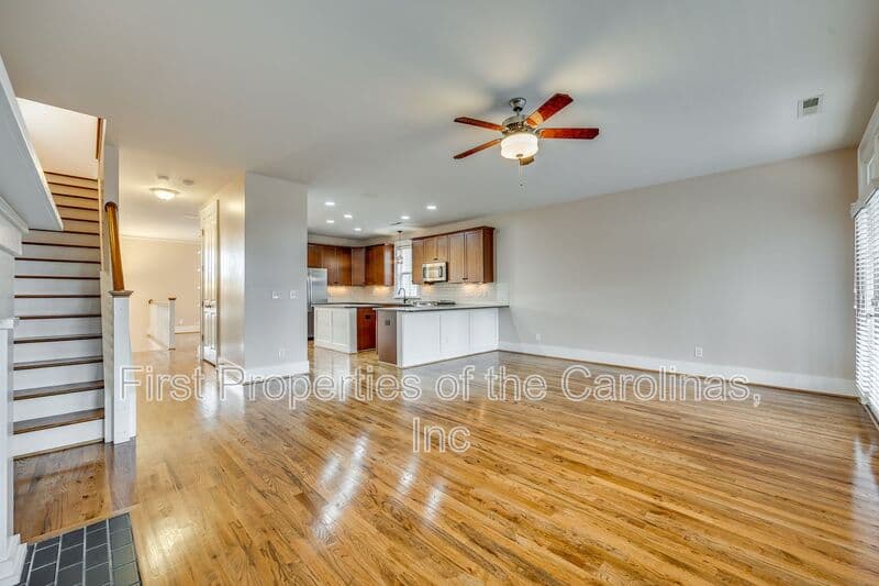 Rock Hill House: 799 Herrons Ferry Rd.