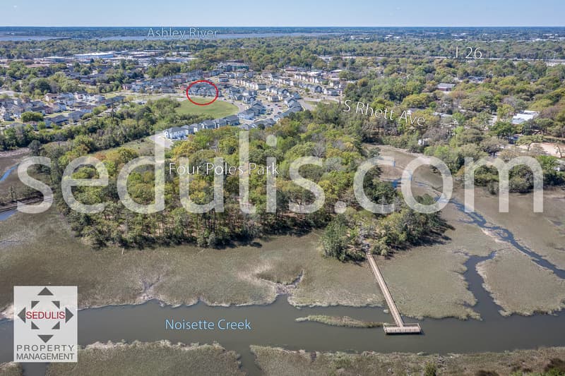 North Charleston House: 3923 Four Poles Park Drive