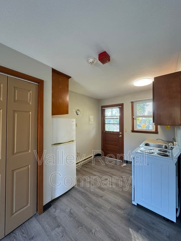 Agawam Condo: 21 Dwight Street - 9