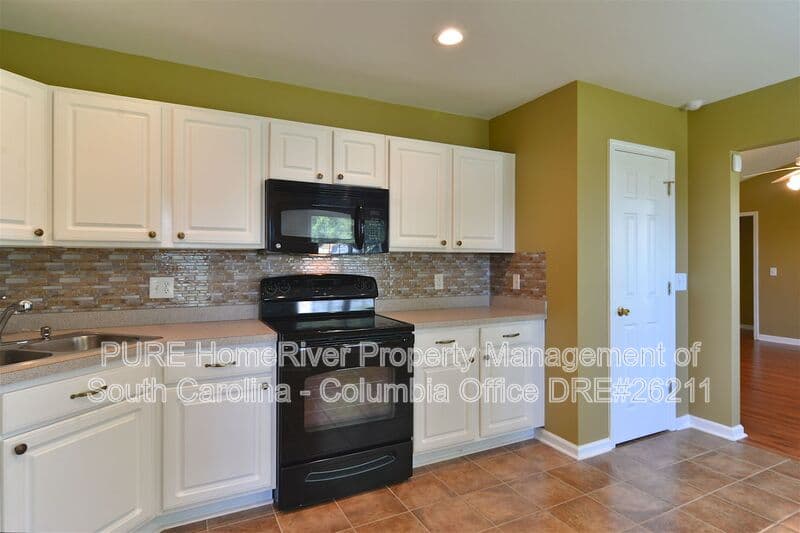 Hopkins House: 129 Alexander Pointe Dr
