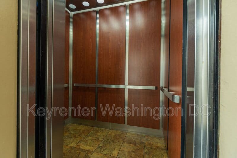 Washington Condo: 3010 Wisconsin Ave, NW