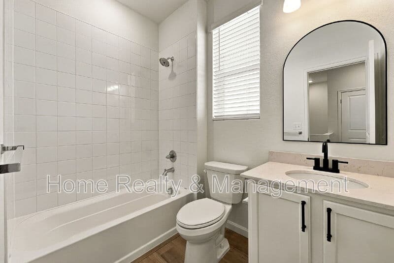 Erie Townhome: 1364 Penner Dr