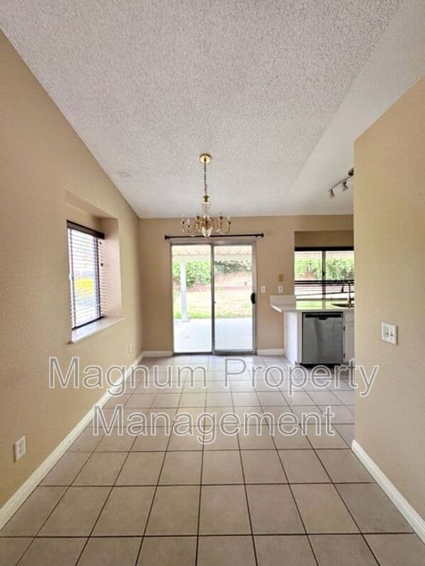 Temecula House: 39761 Rustic Glen Dr Temecula