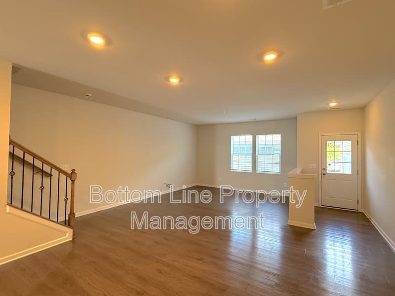 Charlotte Townhome: 15708 Country House St