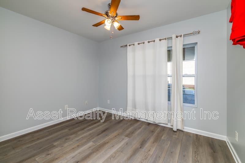 Knoxville House: 1217 Dreamview Lane