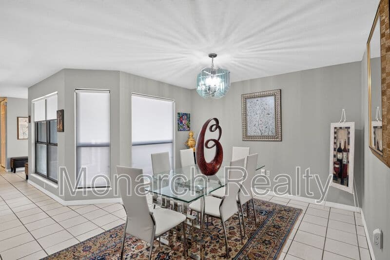 Gainesville House: 1326 Northwest 57th Street