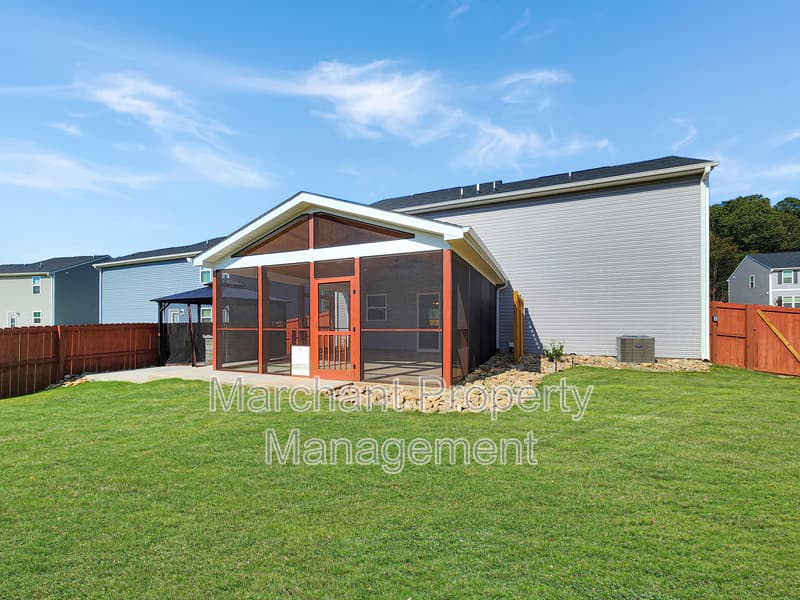 Piedmont House: 156 Barrington Creek Road