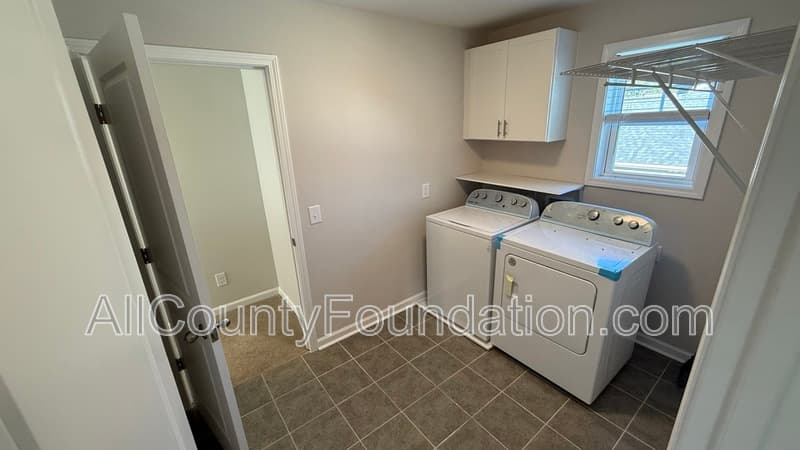 Summerville House: 2512 Hummingbird Lane