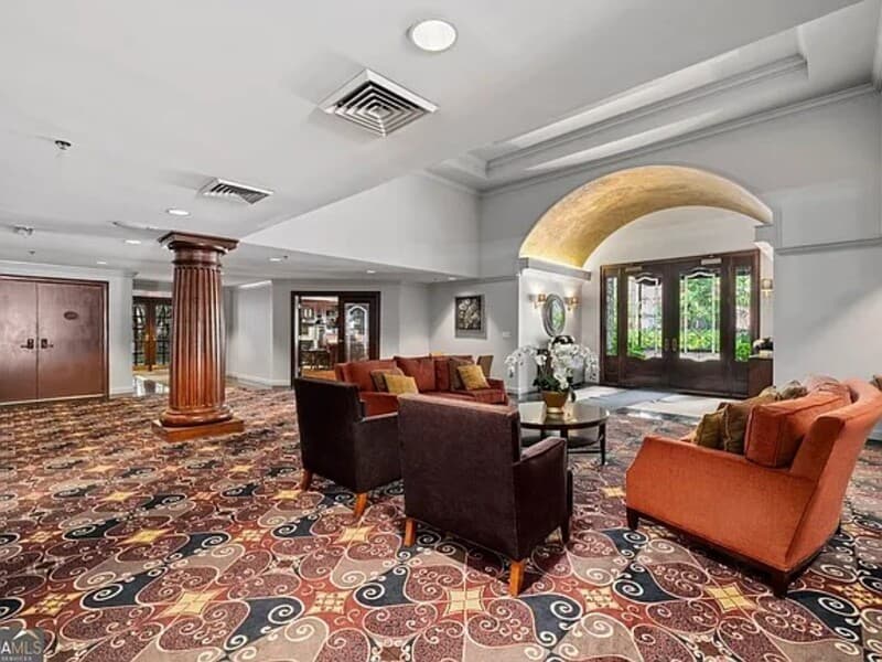 Atlanta Condo: 1735 Peachtree Street NE #428