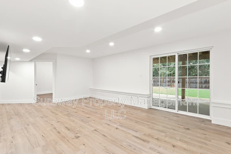Pemberton House: 13 Grist Mill Ct