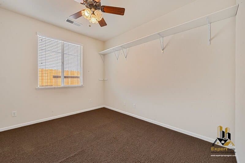 Lincoln House: 1836 Portello Way