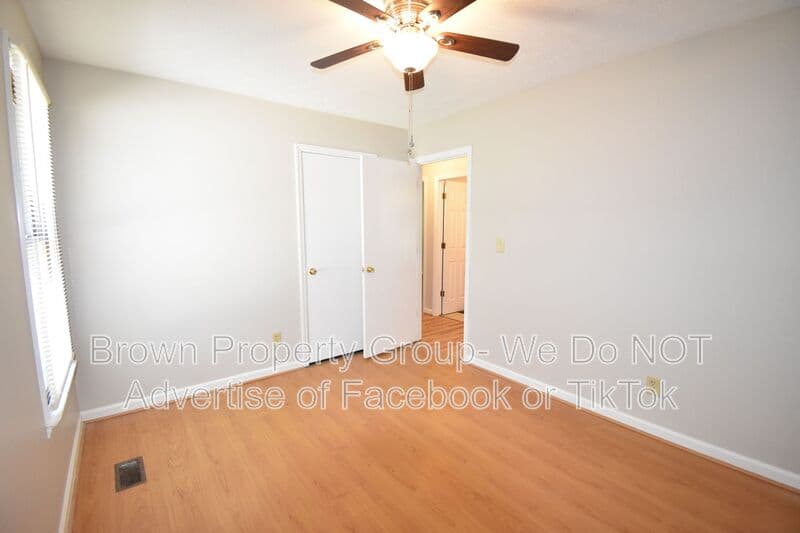 Fayetteville House: 1646 Rim Rd