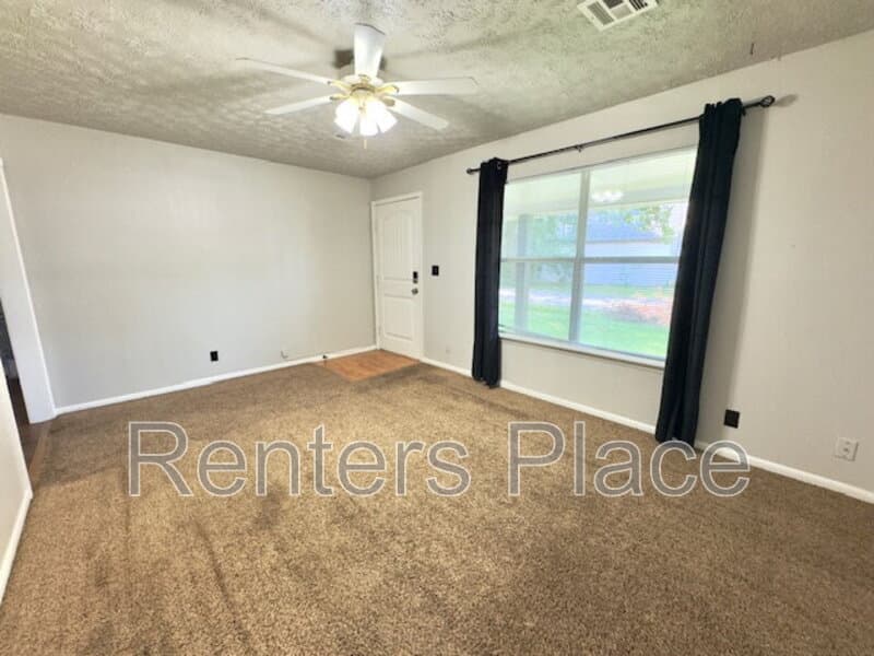 Claremore House: 302 W 8th St