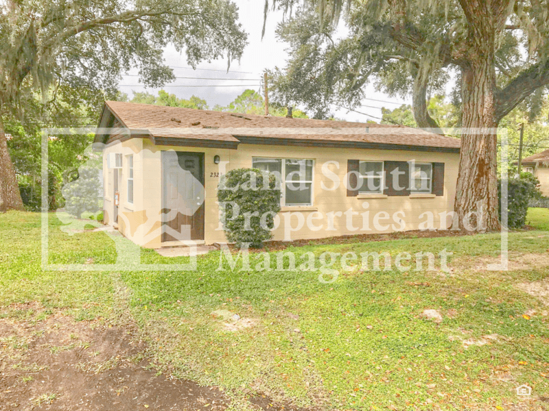 Lakeland House: 2323 Jungle Street