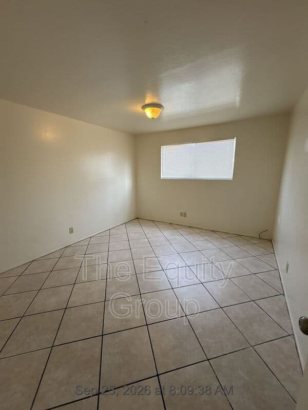 Exeter Condo: 310 North Orange Ave