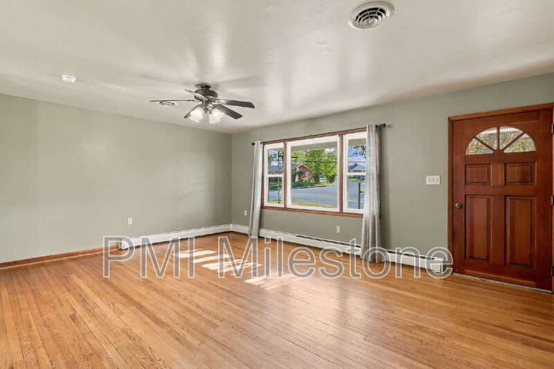 Greencastle House: 105 W Walter Ave