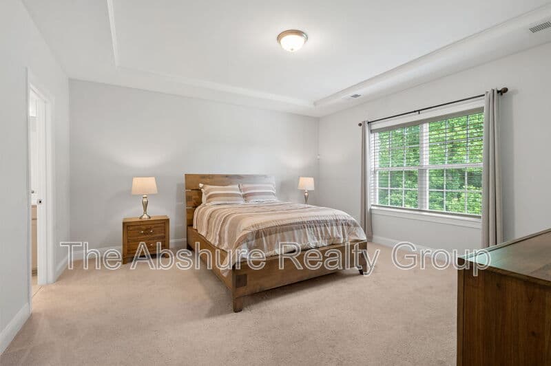 Angier House: 121 Barnwell Loop
