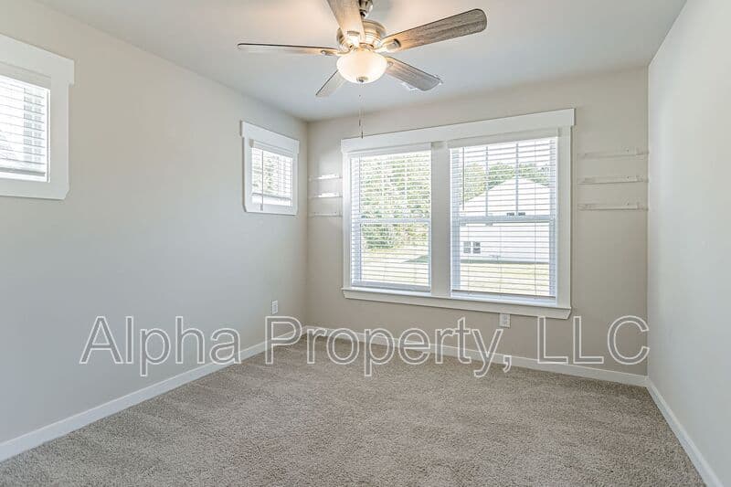 Greer Townhome: 38 Grey Oak Trl