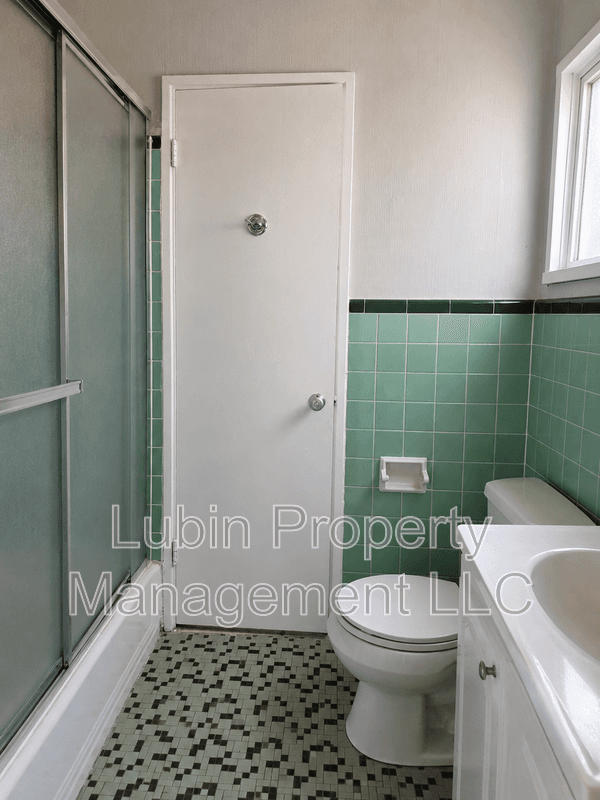Memphis House: 5418 Brantford Ave
