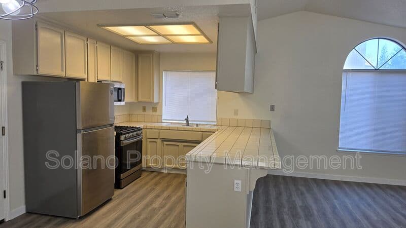 Vacaville House: 376 Marna Dr.
