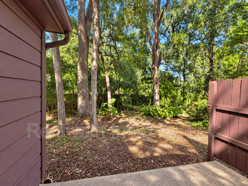 Tallahassee House: 1280 High Rd